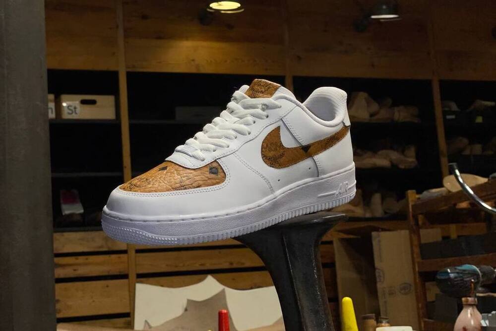 Maßgefertigter und individueller Sneaker von Meisterschuh Berlin