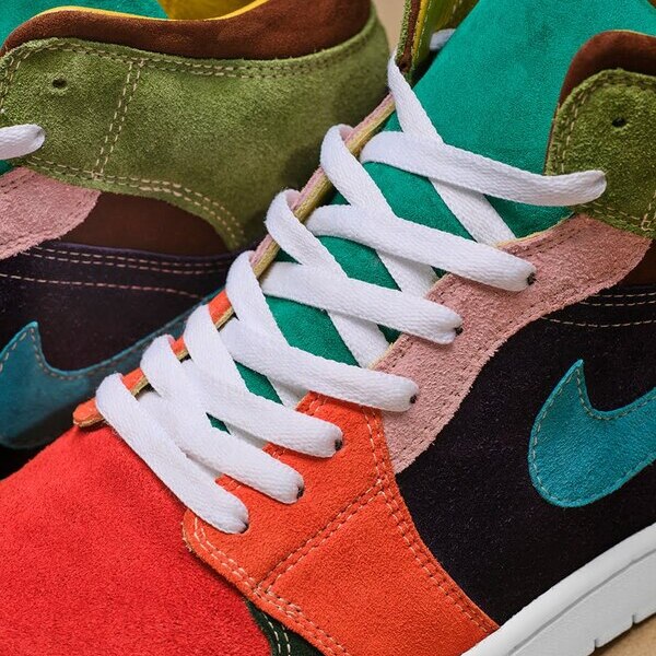 Bunte Sneaker individuell gefertigt